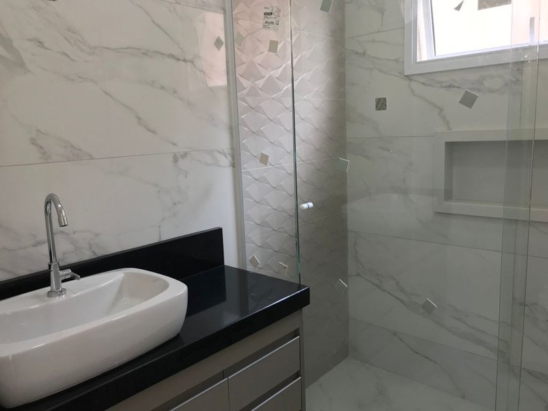 CASA EM CAÇAPAVA DENTRO DE CONDOMÍNIO - Caçapava - 