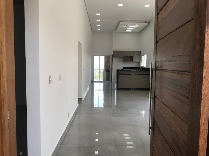 CASA EM CAÇAPAVA DENTRO DE CONDOMÍNIO - Caçapava - 