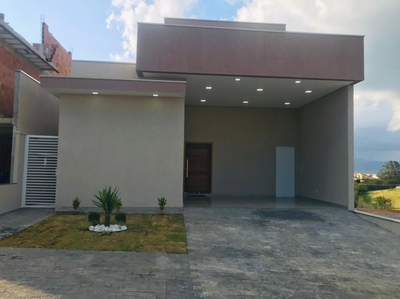 CASA EM CAÇAPAVA DENTRO DE CONDOMÍNIO - Caçapava - 
