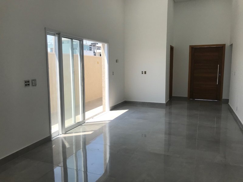 CASA EM CAÇAPAVA DENTRO DE CONDOMÍNIO - Caçapava - 