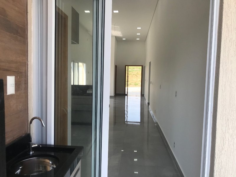 CASA EM CAÇAPAVA DENTRO DE CONDOMÍNIO - Caçapava - 