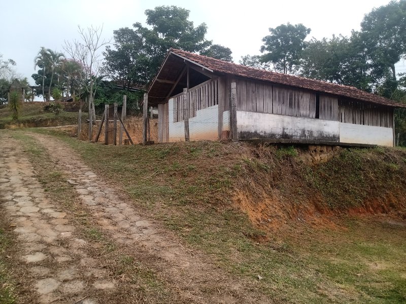 SÍTIO COM 2.7 HECTARES EM SÃO JOSÉ DOS CAMPOS - São José dos Campos - 