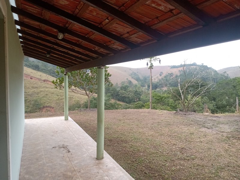 SÍTIO COM 2.7 HECTARES EM SÃO JOSÉ DOS CAMPOS - São José dos Campos - 