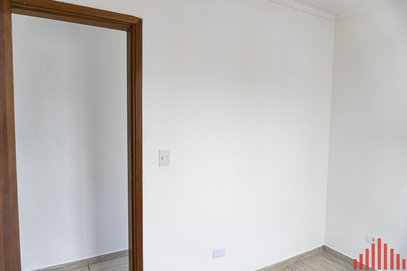 Casa com 52m², 02 dormitórios, 01 banheiro e 01 vaga de garagem Rua Daniel Marot São Paulo - 