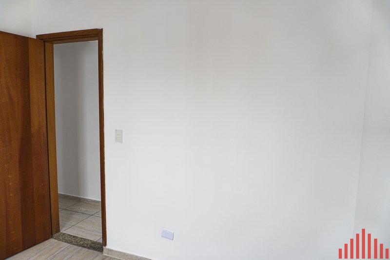 Casa com 52m², 02 dormitórios, 01 banheiro e 01 vaga de garagem Rua Daniel Marot São Paulo - 