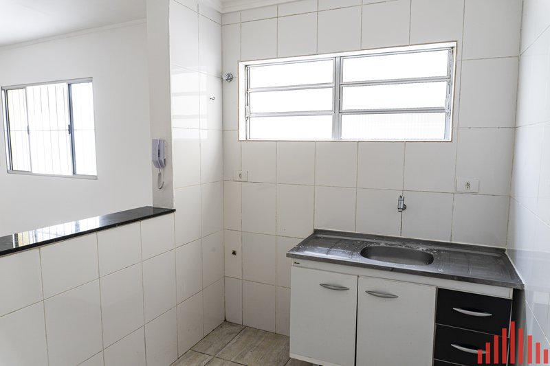 Casa com 52m², 02 dormitórios, 01 banheiro e 01 vaga de garagem Rua Daniel Marot São Paulo - 