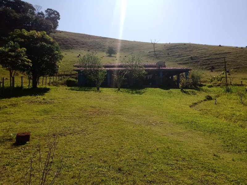 SÍTIO DE 18 HECTARES EM TAUBATÉ - Taubaté - 