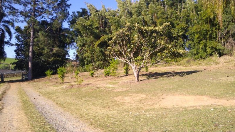 SÍTIO COM 9.6 HECTARES EM SÃO MIGUEL DO ARCANJO - SAO MIGUEL ARCANJO - 
