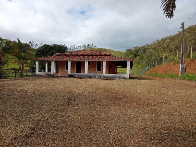 FAZENDA DE 101.6 HECTARES EM SÃO JOSÉ DOS CAMPOS - São José dos Campos - 