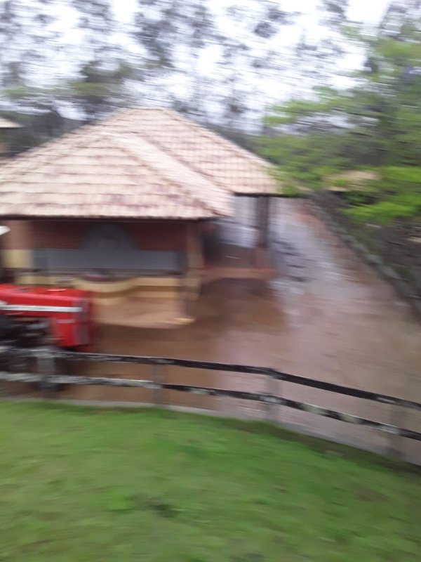 FAZENDA COM 214 HECTARES PROX A EURIOCA - CAXAMBU - 