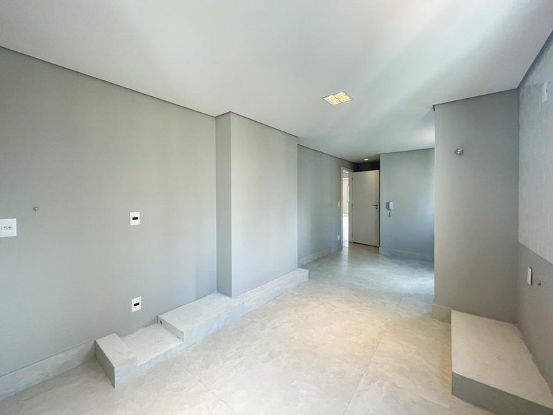 3 dormitórios, 3 suítes, 3 banheiros, 2 vagas de garagem, área útil 169,00 m² Rua Doutor Cândido Espinheira São Paulo - 
