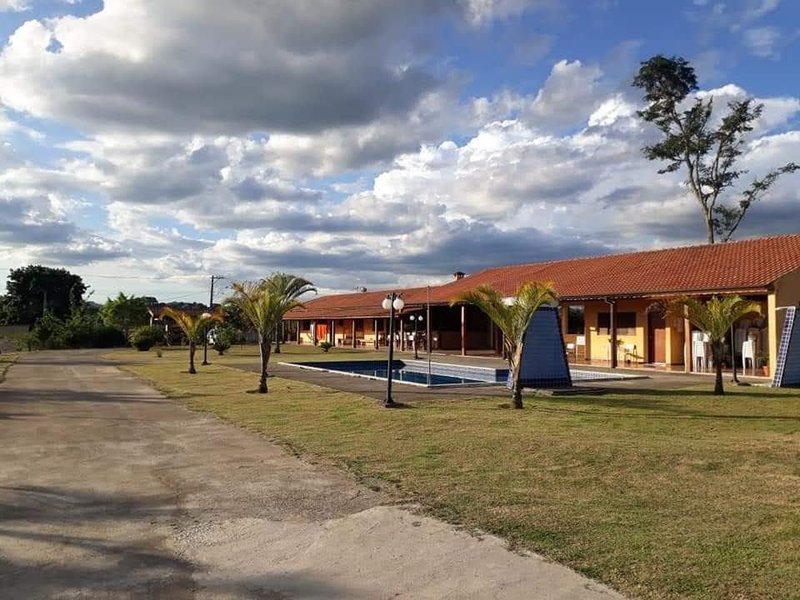 CHÁCARA COM 20.000 METROS EM GUARAREMA - Guararema - 