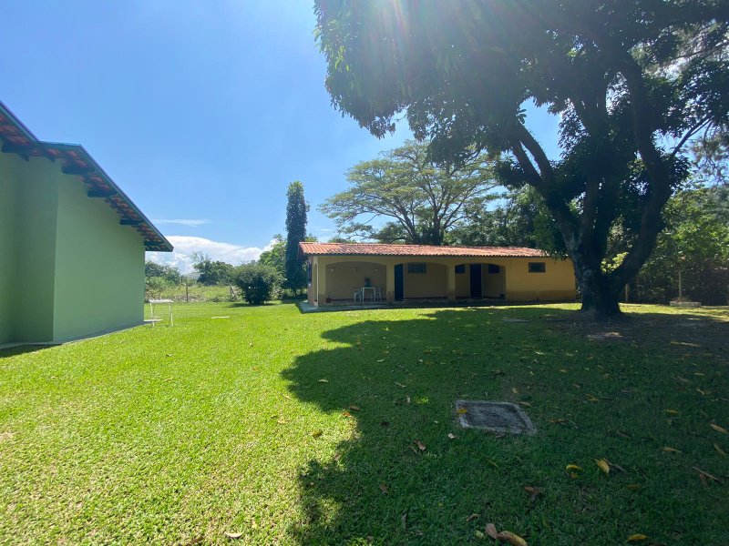 CHACARA COM 10.000 METROS EM JACAREÍ - Jacareí - 