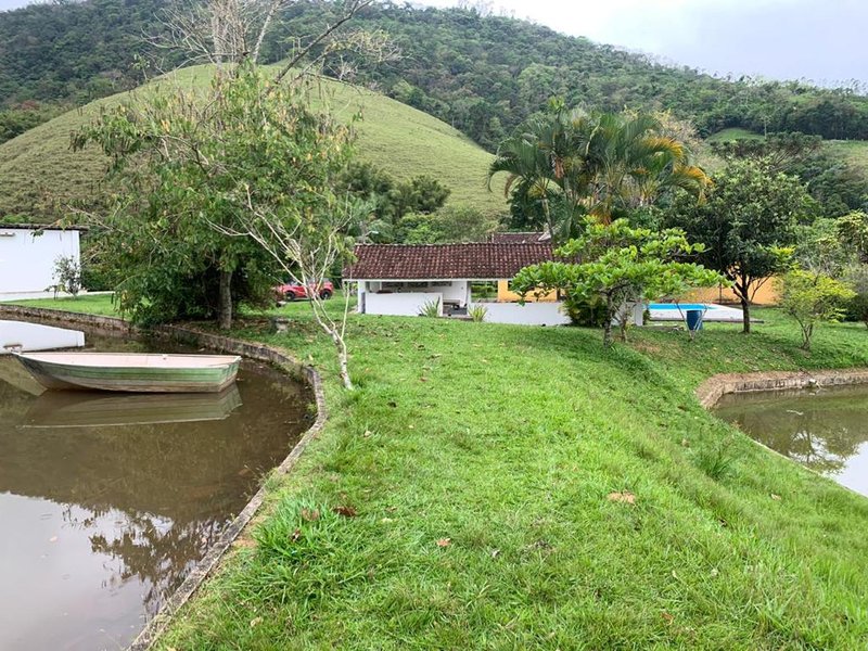 FAZENDA COM 135 HECTARES NO VALE DO PARAIBA - Pindamonhangaba - 