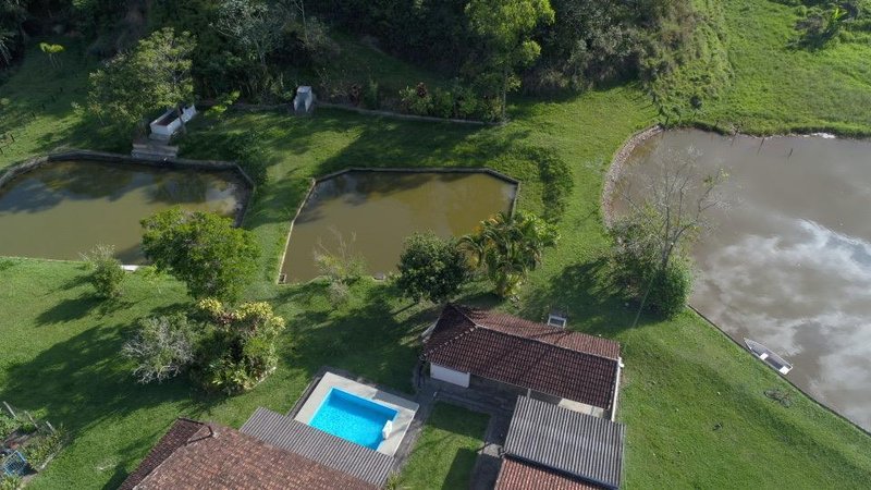 FAZENDA COM 135 HECTARES NO VALE DO PARAIBA - Pindamonhangaba - 