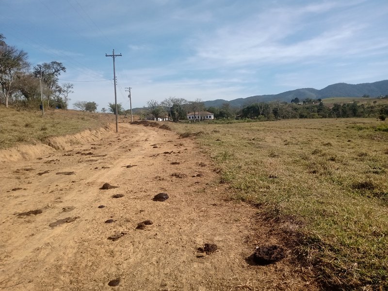 SÍTIO COM 33.8 HECTARES NO VALE DO PARAIBA - Caçapava - 