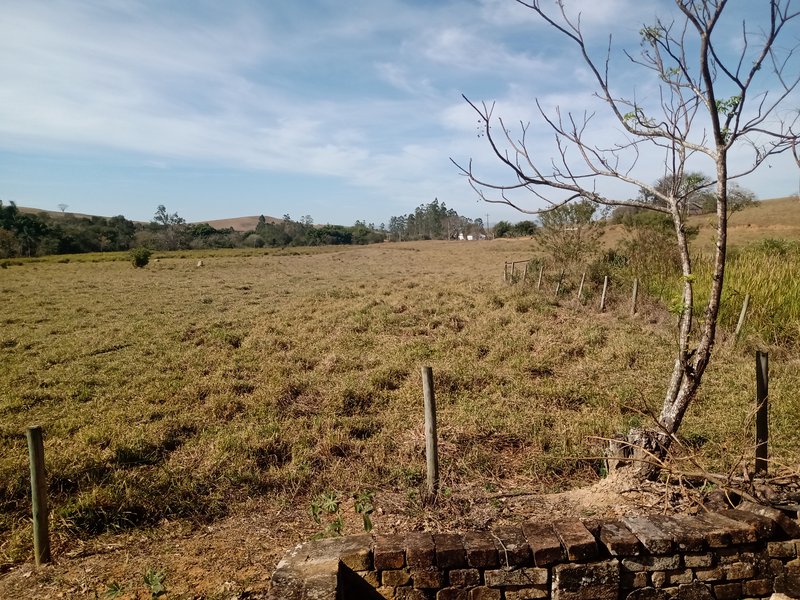 SÍTIO COM 33.8 HECTARES NO VALE DO PARAIBA - Caçapava - 