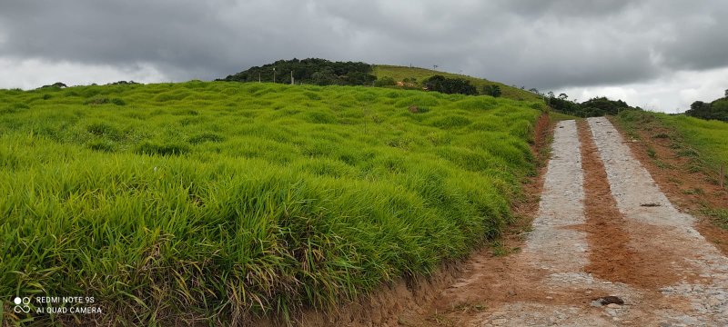 ÁREA RURAL DE 30.000 METROS NO CONDOMÍNIO EM JAMBEIRO - JAMBEIRO - 