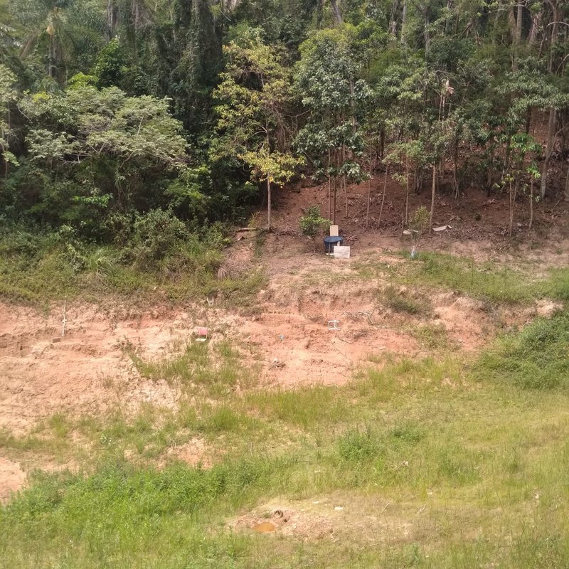 CHÁCARA COM 2.000 METROS EM SANTA BRANCA NA REPRESA - SANTA BRANCA - 