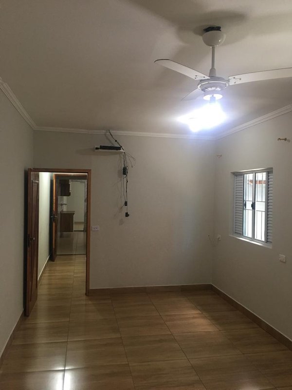 CASA À VENDA NO JARDIM PICERNO II, SUMARÉ - Sumaré - 