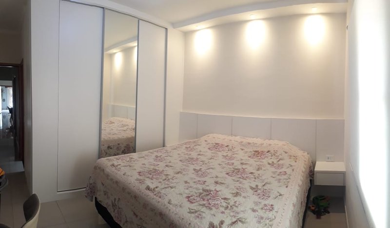 CASA  À VENDA COM 2 DORMITÓRIOS NO JARDIM AMÉLIA EM SUMARÉ/SP - Sumaré - 