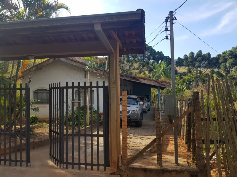 CHÁCARA COM 1.500 METROS EM SAPUCAÍ MIRIM - SAPUCAI-MIRIM - 