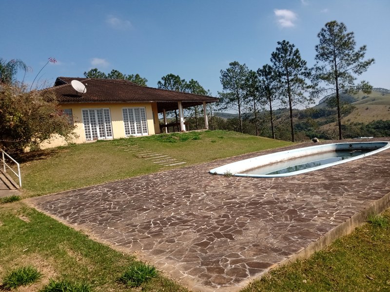 SÍTIO COM 29 HECTARES EM JACAREÍ - Jacareí - 