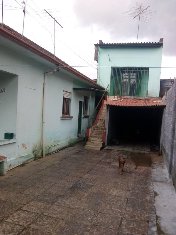 Bairro Cristo Rei/SL - Terreno com 01 Casa e 01 Sobrado Rua Anchieta  São Leopoldo - 
