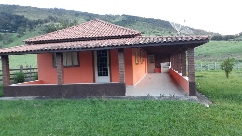 CHÁCARA COM 21.000 METROS EM HELIODORA - HELIODORA - 