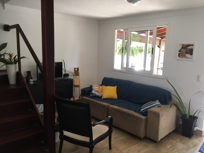 CASA ASSOBRADADA NO CONDOMÍNIO EM SÃO JOSÉ DOS CAMPOS - São José dos Campos - 