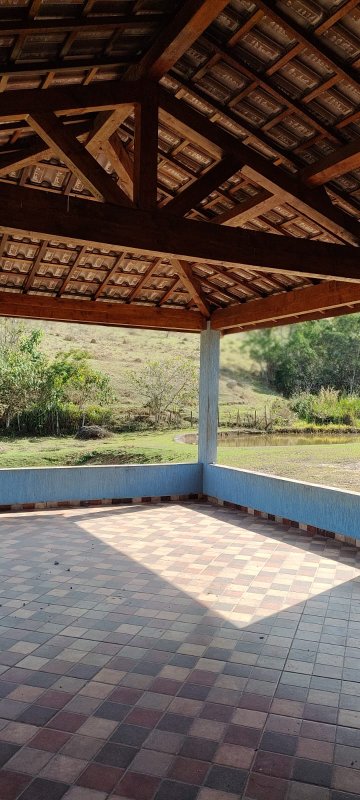 CHÁCARA COM 18.700 METROS EM JACAREÍ - Jacareí - 