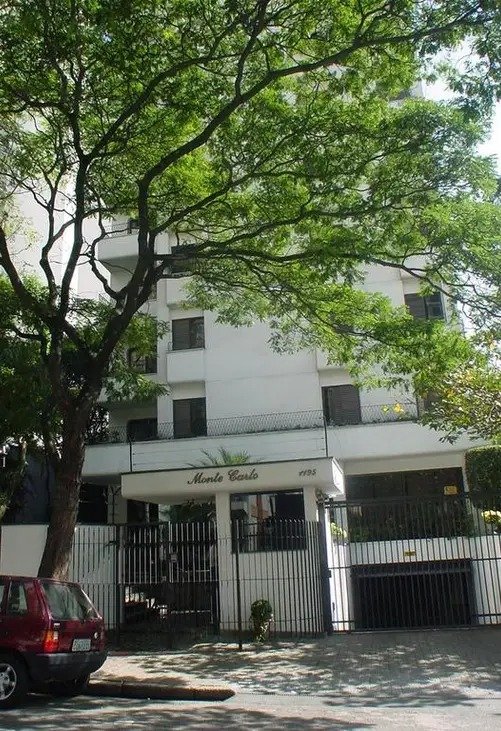 4 dormitórios sendo 2 suítes, 3 vagas 152m² Rua Barão de Jaceguai São Paulo - 