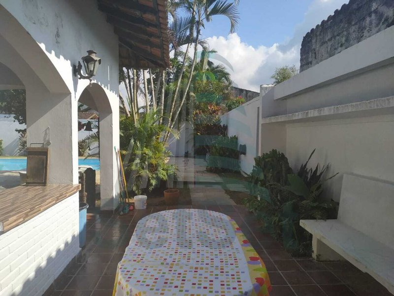 Casa com 5 suítes a venda - Jardim Virginia - Guarujá/SP - Guarujá - 