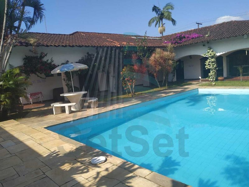 Casa com 5 suítes a venda - Jardim Virginia - Guarujá/SP - Guarujá - 