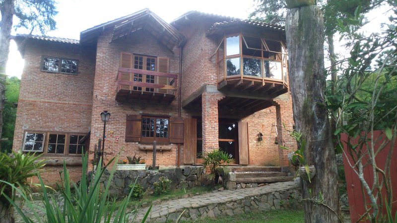 CHÁCARA COM 2.500 METROS EM SANTO ANTONIO DO PINHAL - Santo Antônio do Pinhal - 