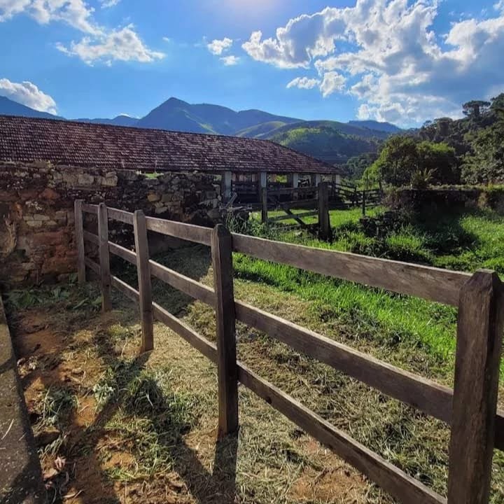 FAZENDA COM 629 ALQUEIRES NA RERGIÃO DE SILVEIRA - SILVEIRAS - 