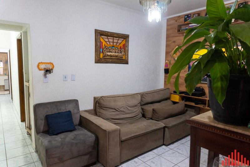 Casa à venda com 70m², 2 dormitórios, 01 banheiro e 01 vaga de garagem Rua Abagiba São Paulo - 