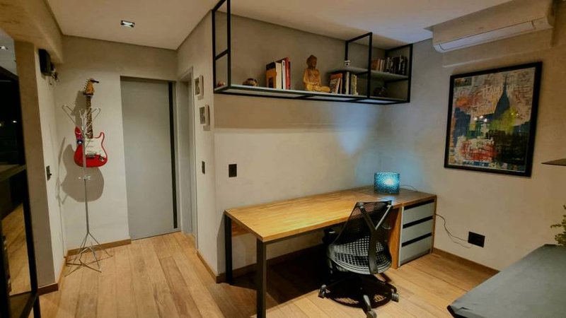 1 dormitório, 1 banheiro e 1 vaga de garagem 67M² Avenida Pedroso de Morais São Paulo - 