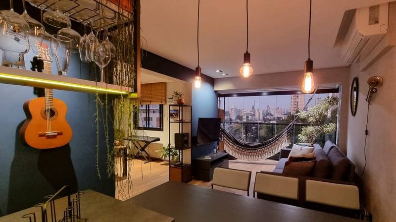1 dormitório, 1 banheiro e 1 vaga de garagem 67M² Avenida Pedroso de Morais São Paulo - 