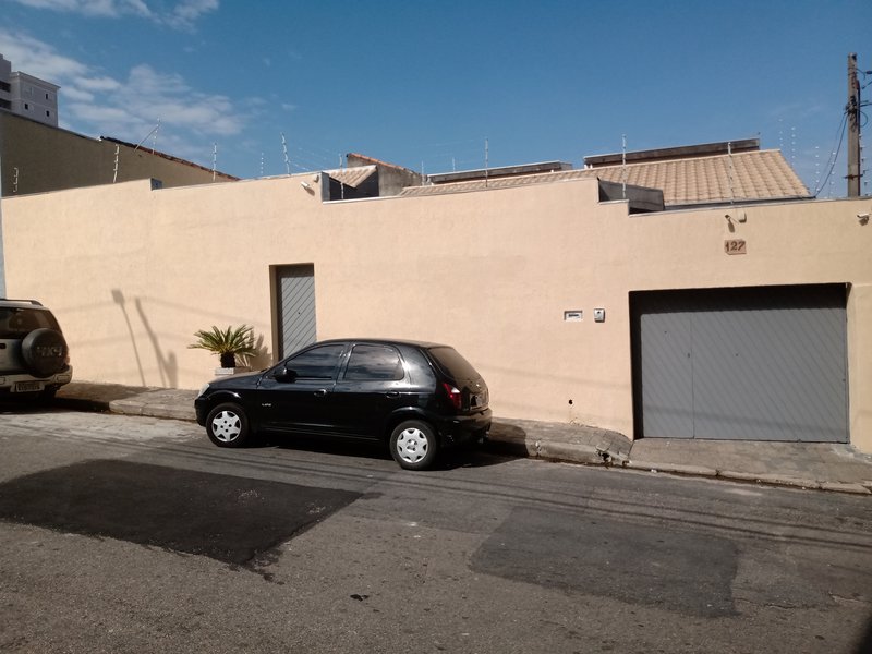 CASA NO PARQUE INDUSTRIAL EM SÃO JOSÉ DOS CAMPOS, S.P - São José dos Campos - 