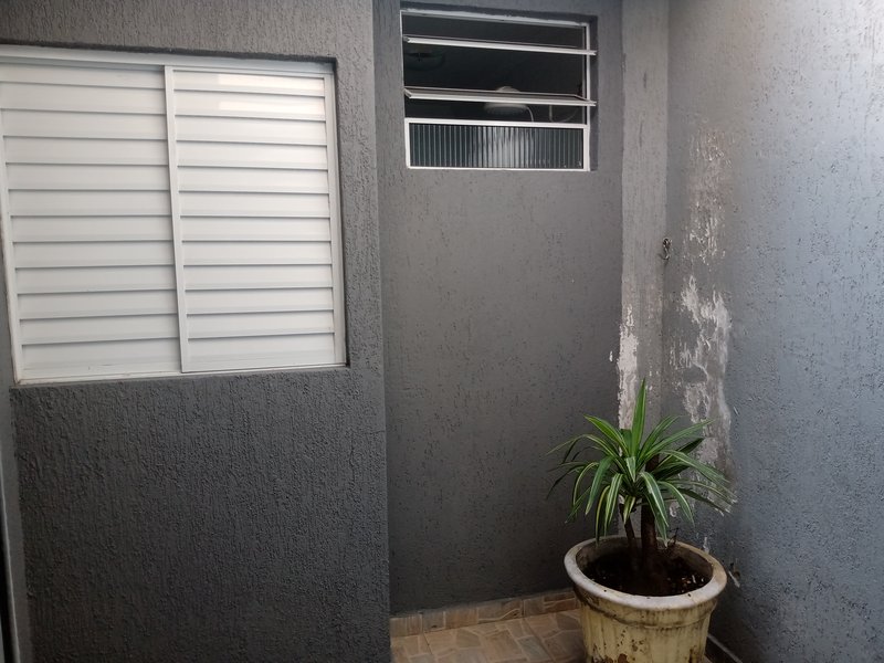 CASA NO PARQUE INDUSTRIAL EM SÃO JOSÉ DOS CAMPOS, S.P - São José dos Campos - 