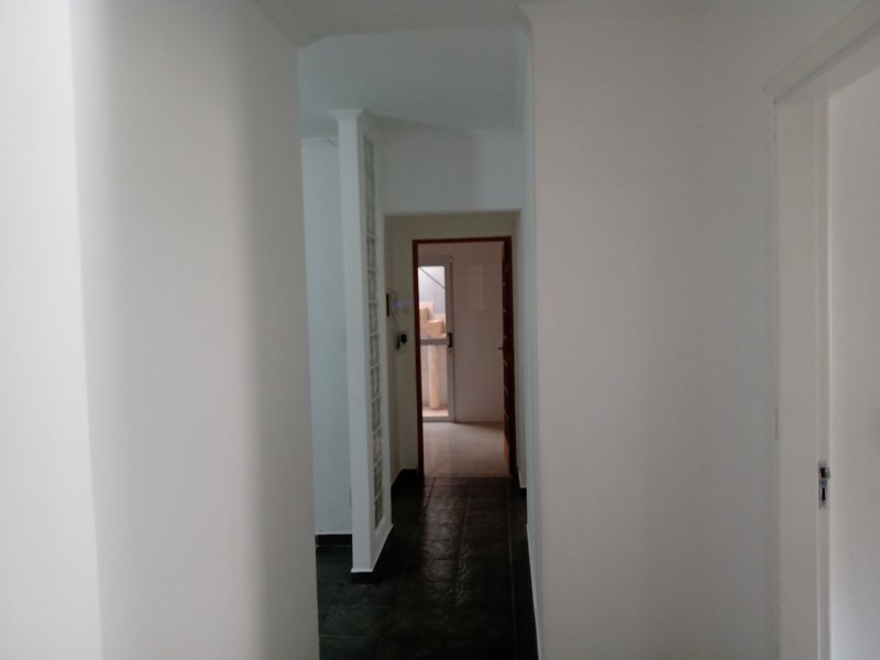 CASA NO PARQUE INDUSTRIAL EM SÃO JOSÉ DOS CAMPOS, S.P - São José dos Campos - 