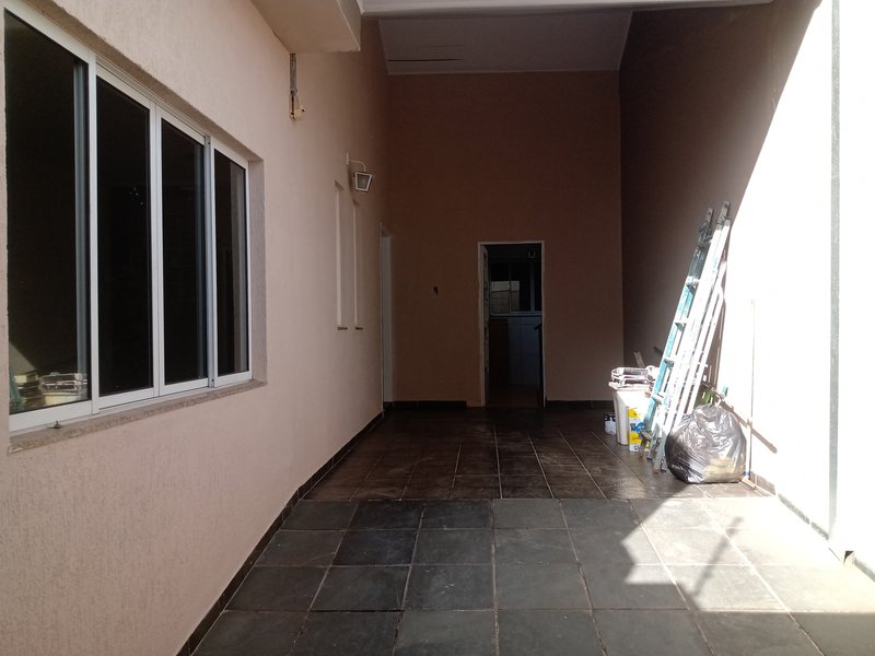 CASA NO PARQUE INDUSTRIAL EM SÃO JOSÉ DOS CAMPOS, S.P - São José dos Campos - 