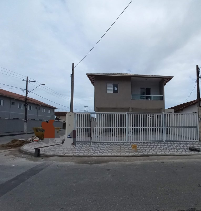 Casa de condomínio á venda, 2 dormitórios, 52, 1 vaga de Garagem ! Rua Heitor Vila-Lobos Praia Grande - 