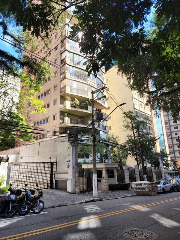 109m 2 suites, 4 banheiros, 2 vagas Alameda Jaú São Paulo - 