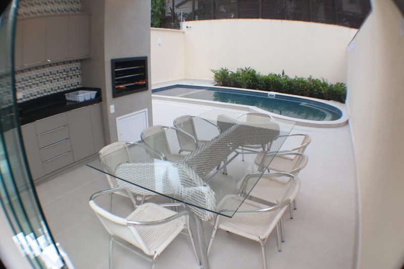 Casa em condomínio com 4 suítes e Piscina Privativa - LOCAÇÃO DIÁRIA - São Sebastião - 