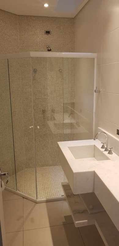 Casa em condomínio com 4 suítes e Piscina Privativa - LOCAÇÃO DIÁRIA - São Sebastião - 
