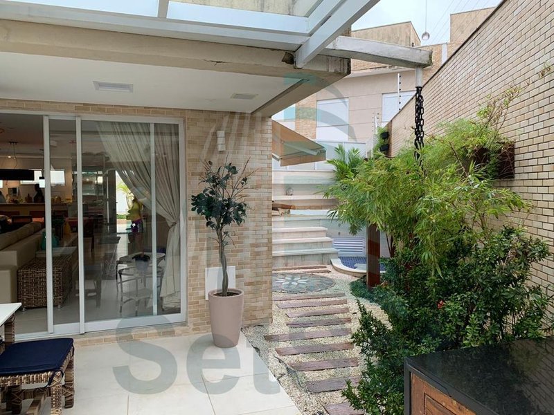Casa em condomínio com 4 dormitórios sendo 4 suítes  - Enseada  - Guarujá/SP - Guarujá - 