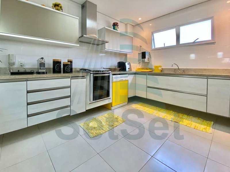 Casa em condomínio com 4 dormitórios sendo 4 suítes  - Enseada  - Guarujá/SP - Guarujá - 