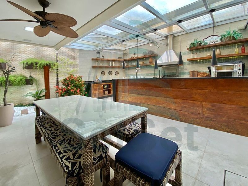 Casa em condomínio com 4 dormitórios sendo 4 suítes  - Enseada  - Guarujá/SP - Guarujá - 